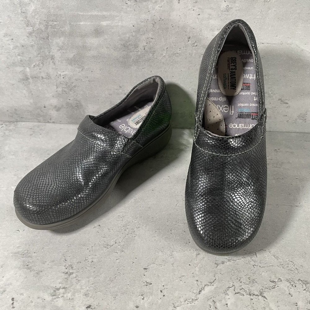 Grey's Anatomy Women's Meredith Nurse Clogs Size 7.5 SoftWalk Black Mosaic Shoes